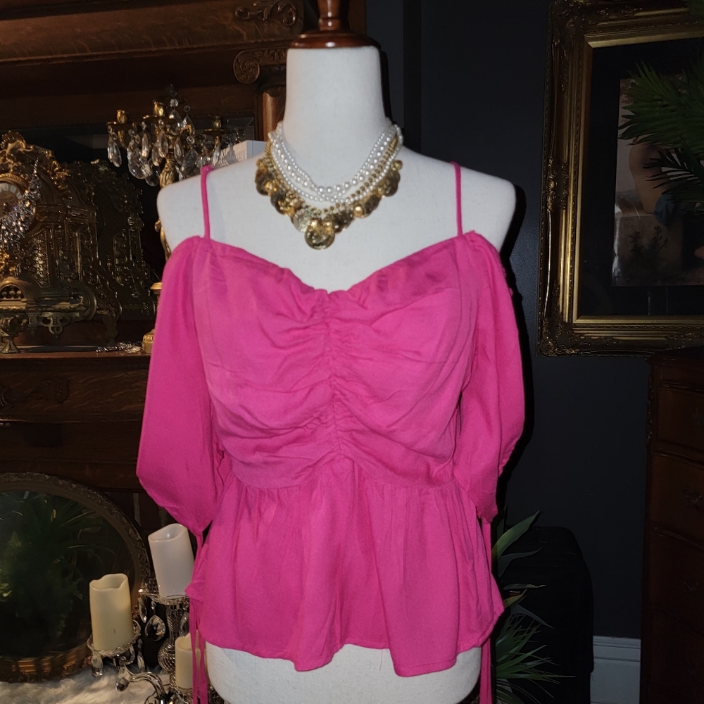 Cefian off shoulder top medium
